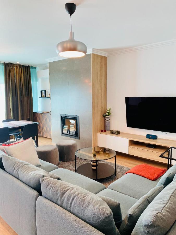 Lovely Apartment For Family And Group Of Friends Povoa de Santa Iria Exterior foto
